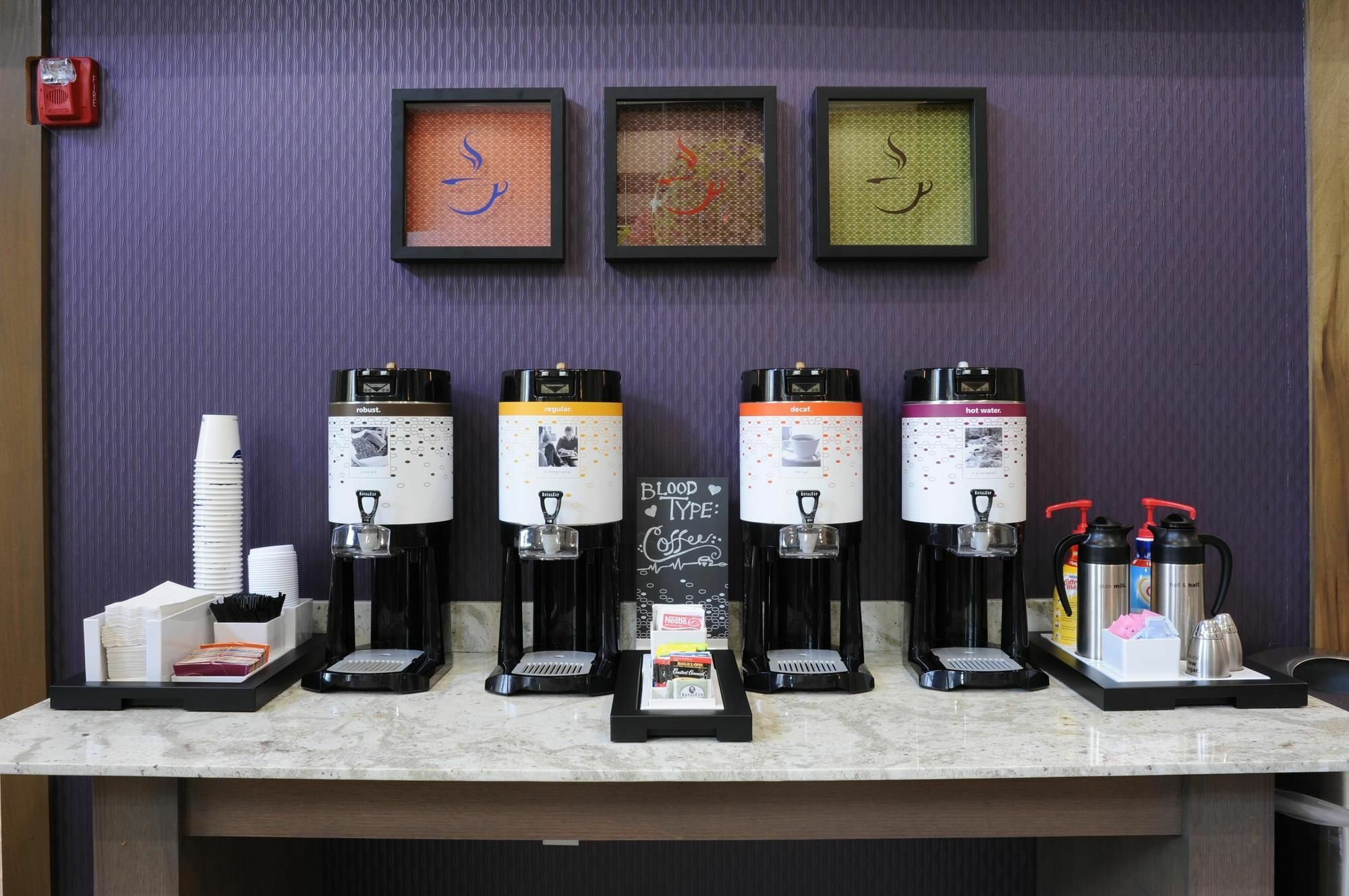 Hampton Inn & Suites Ардмор Экстерьер фото